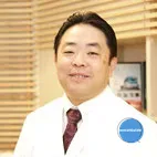 松山矯正歯科新宿御苑クリニックの歯科医師の松山仁昭先生